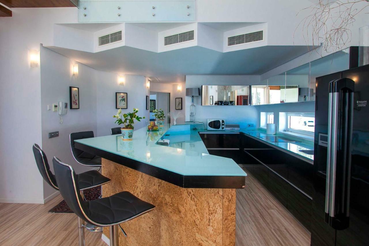 Hungria 2 * Marbella